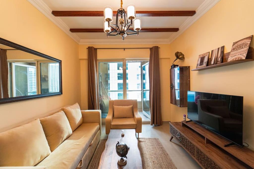 Sunset View 1br Near Beach,lake And Metro Apartment *