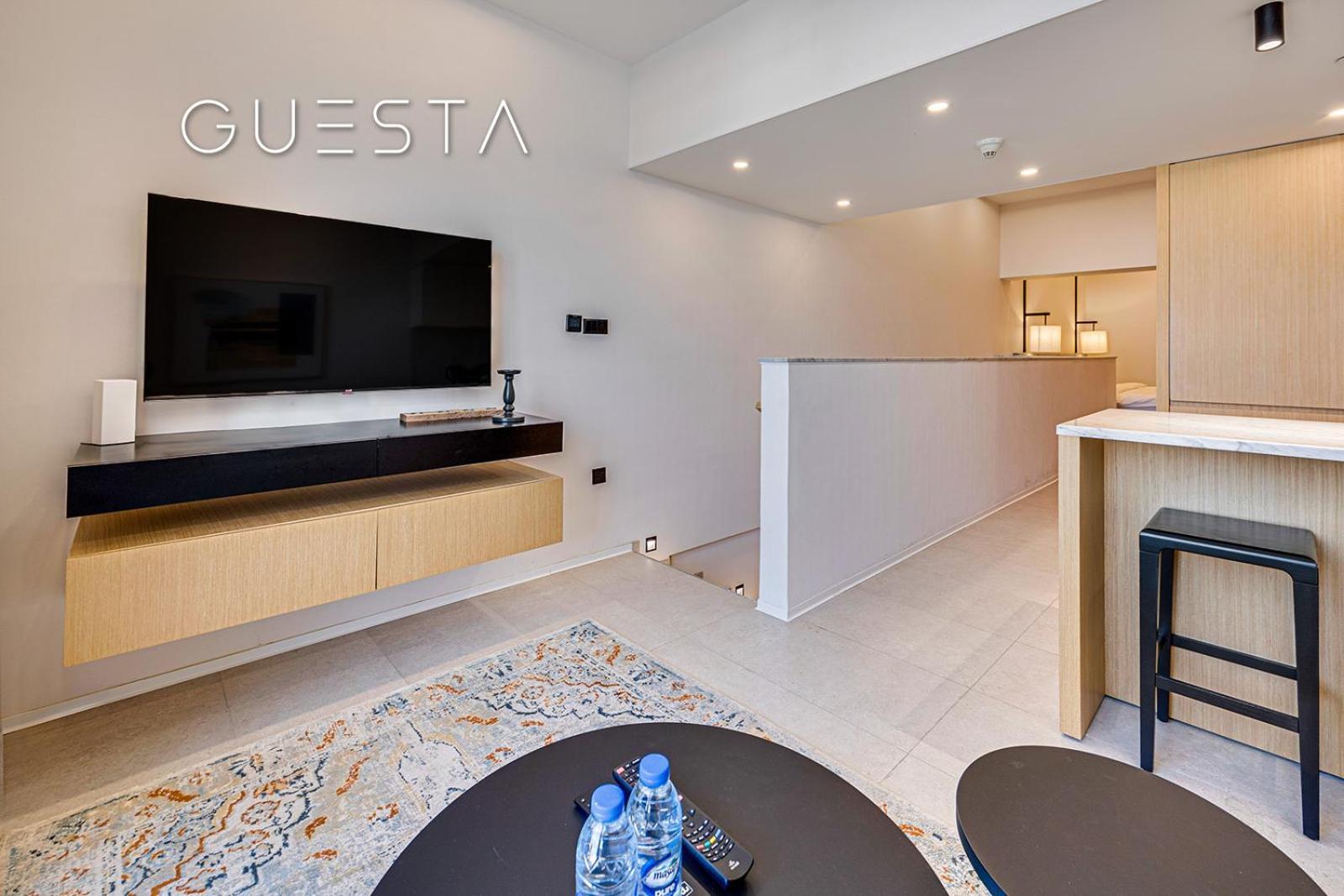 Royal Amwaj Apartments, Palm Jumeirah, Free And Pool Access Dubai