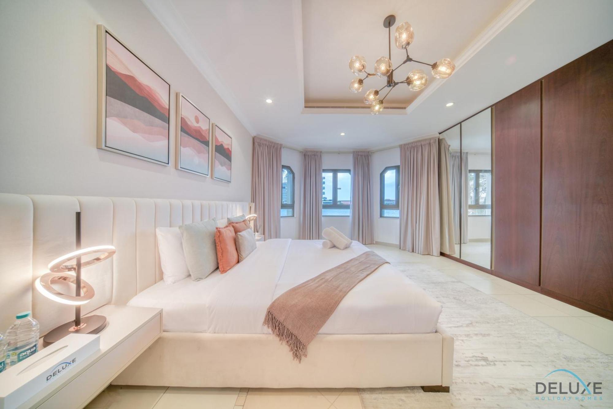 Apartment Seaside 5br With Assistant's And Access On Palm Jumeirah By Deluxe Homes Dubai