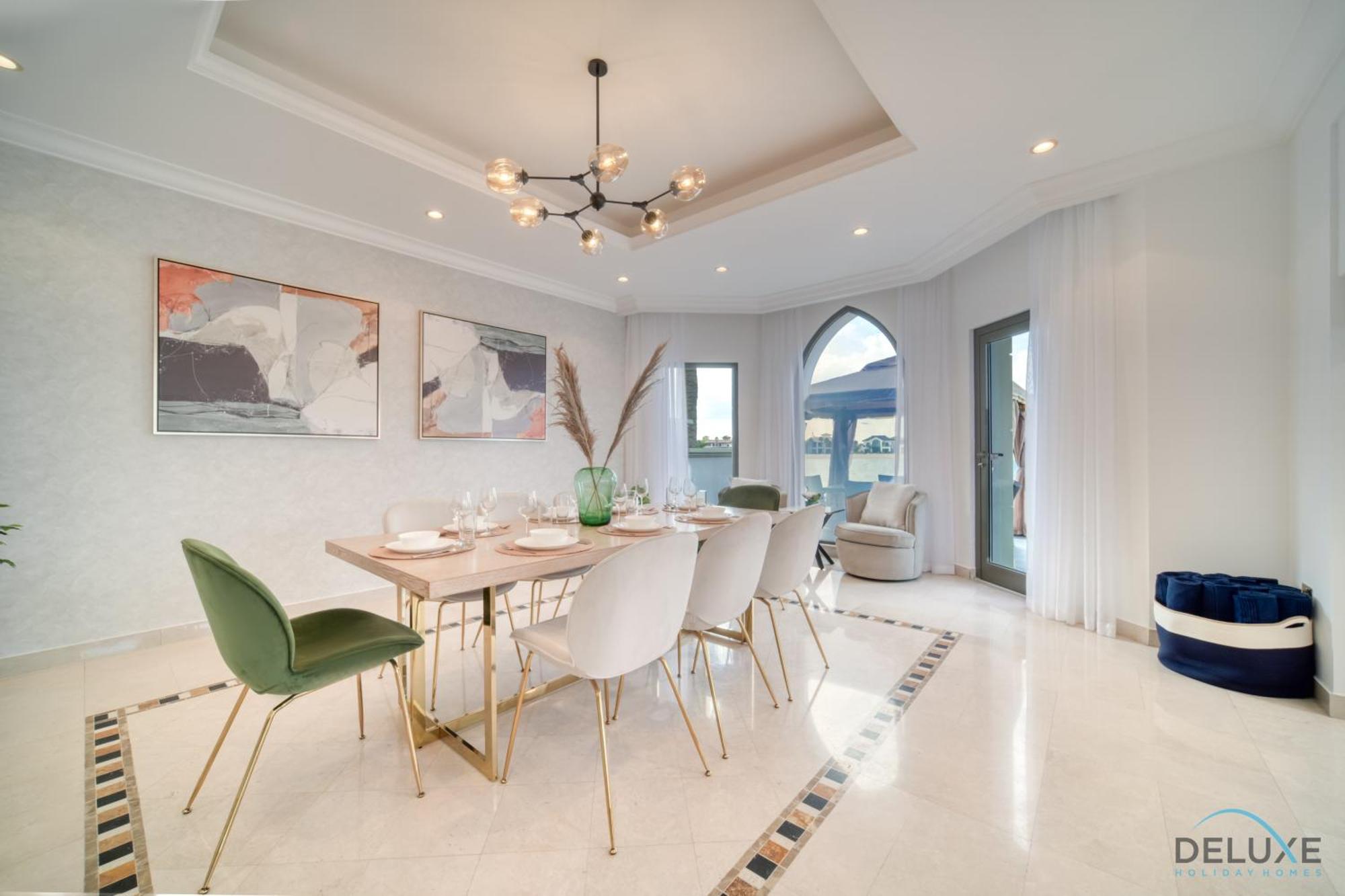 Seaside 5br With Assistant's And Access On Palm Jumeirah By Deluxe Homes Dubai