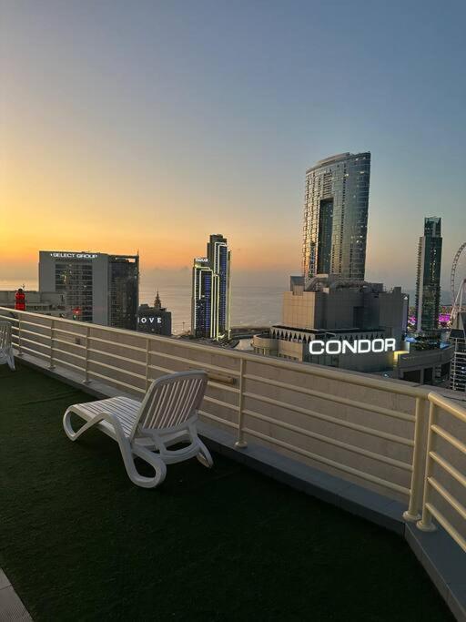Sunset View 1br Near Beach,lake And Metro