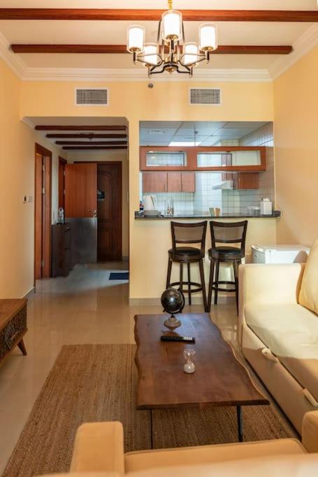 Sunset View 1br Near Beach,lake And Metro Apartment *
