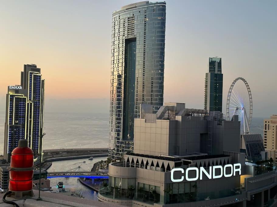 Apartment Sunset View 1br Near Beach,lake And Metro *
