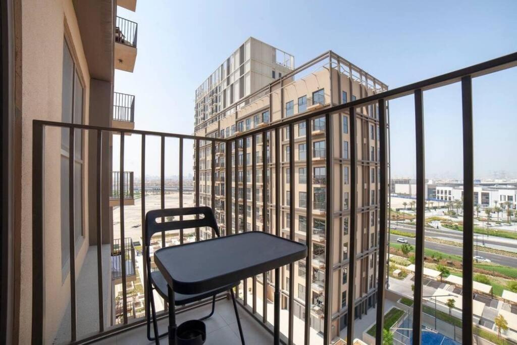 Apartment Hills Collective Tower 2 *