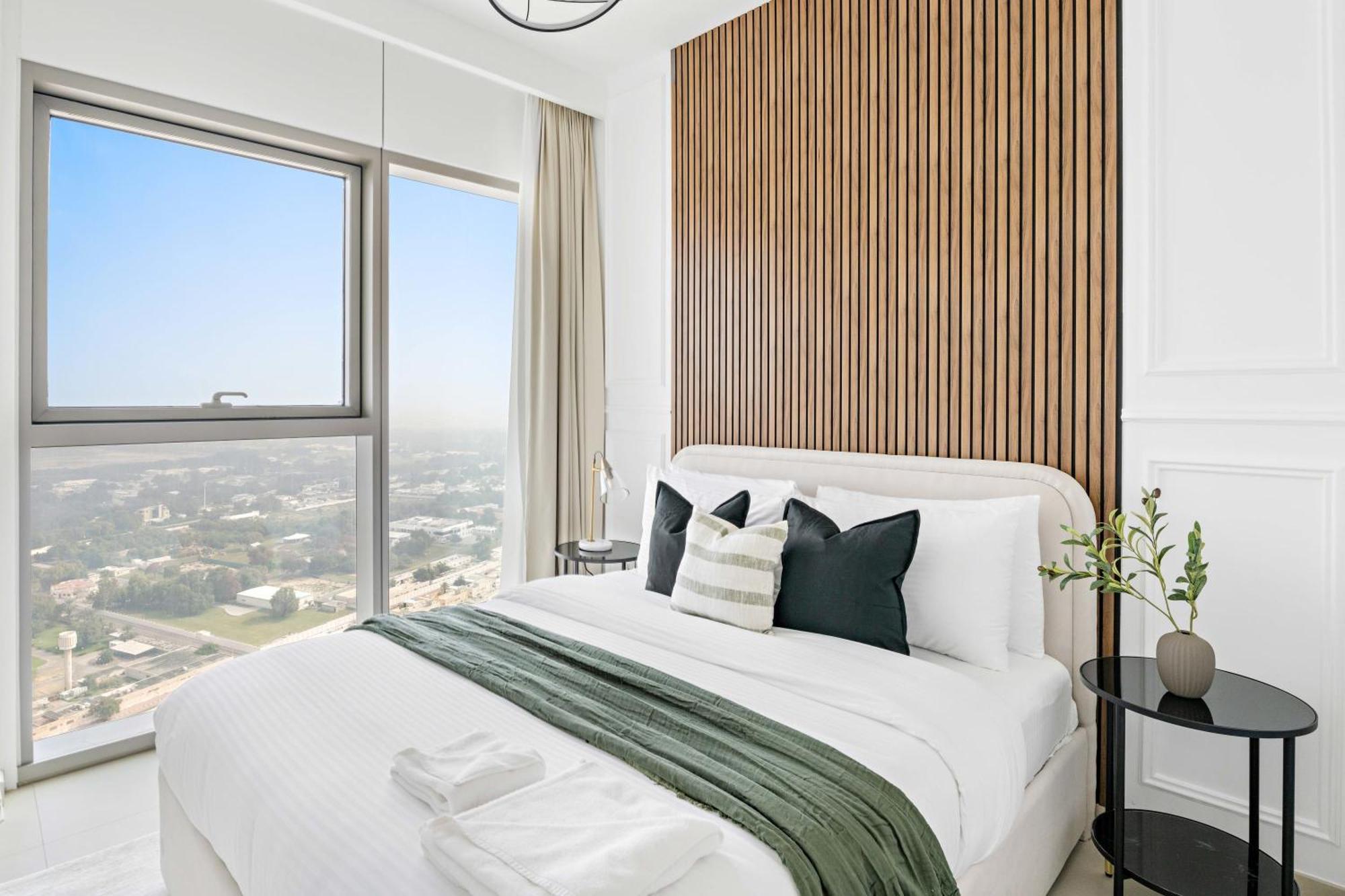 Silkhaus Elite 2bdr With View With Pool & Gym * Dubai