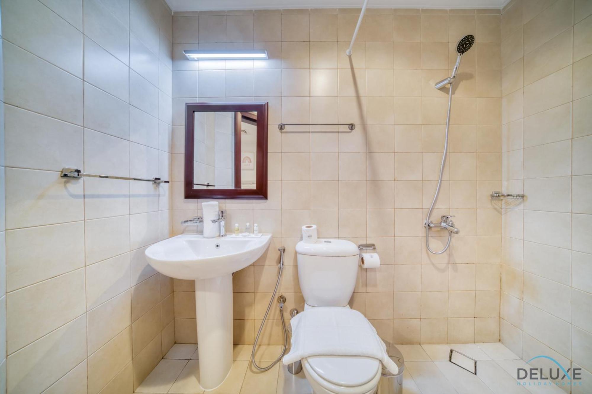 Apartment Seaside 5br With Assistant's And Access On Palm Jumeirah By Deluxe Homes *