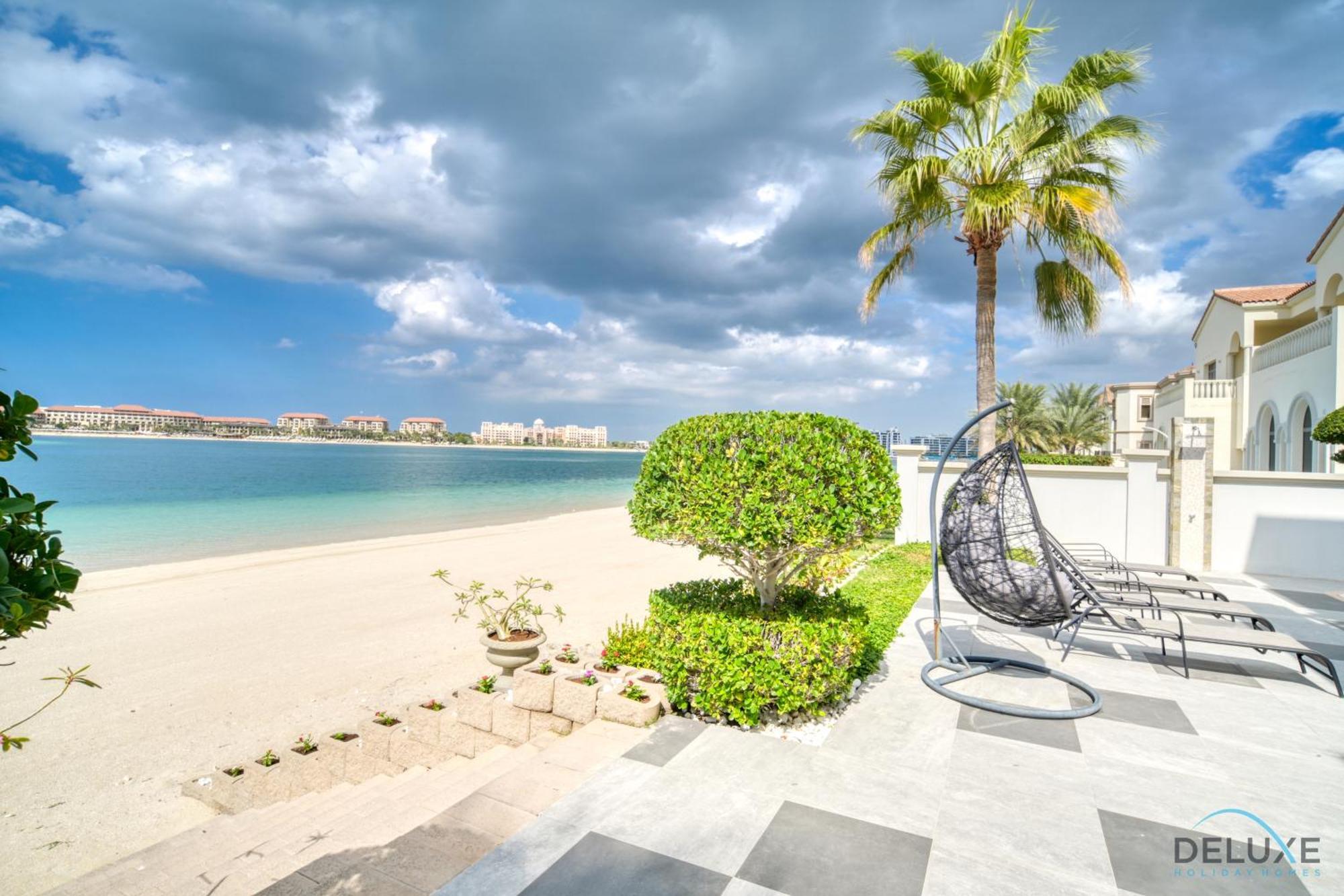 Seaside 5br With Assistant's And Access On Palm Jumeirah By Deluxe Homes Apartment Dubai