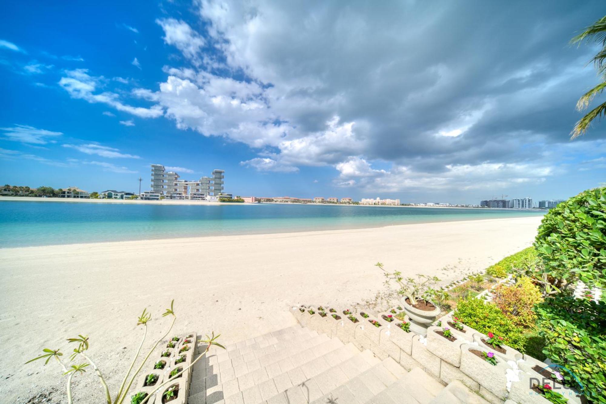 Apartment Seaside 5br With Assistant's And Access On Palm Jumeirah By Deluxe Homes *