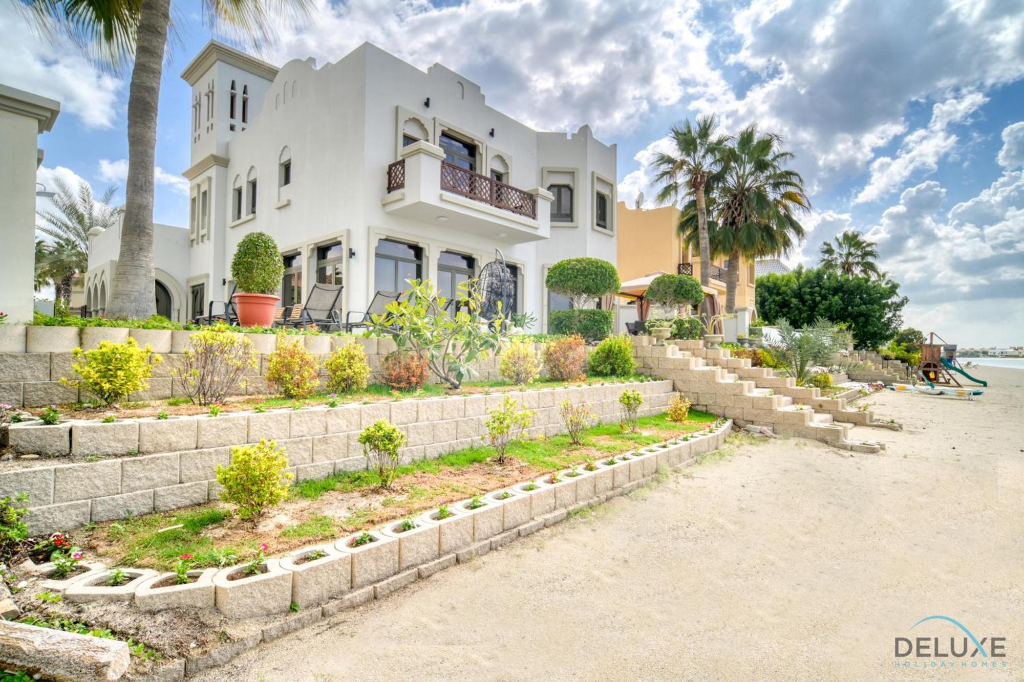 Seaside 5br With Assistant's And Access On Palm Jumeirah By Deluxe Homes *
