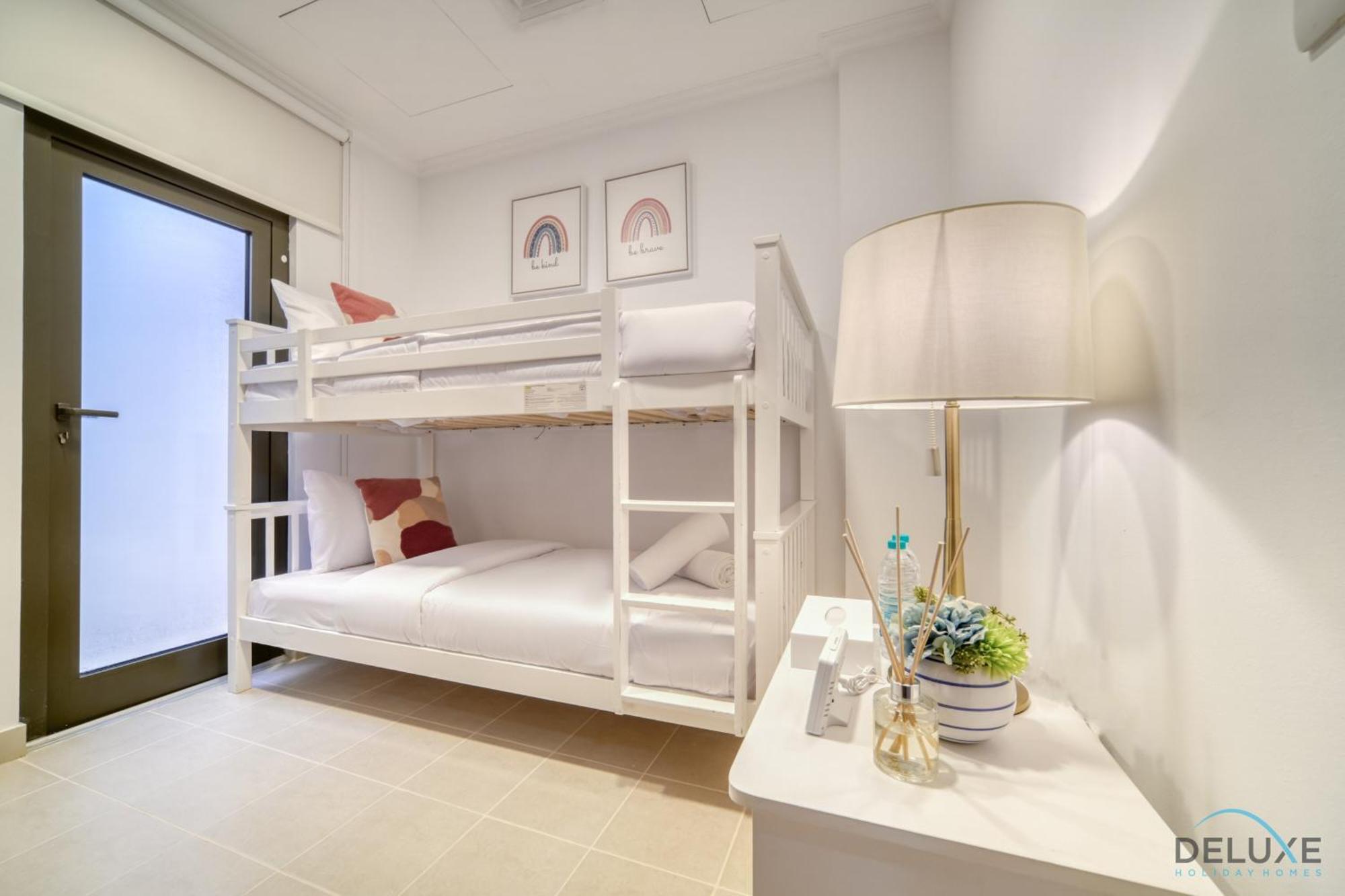 Apartment Seaside 5br With Assistant's And Access On Palm Jumeirah By Deluxe Homes *