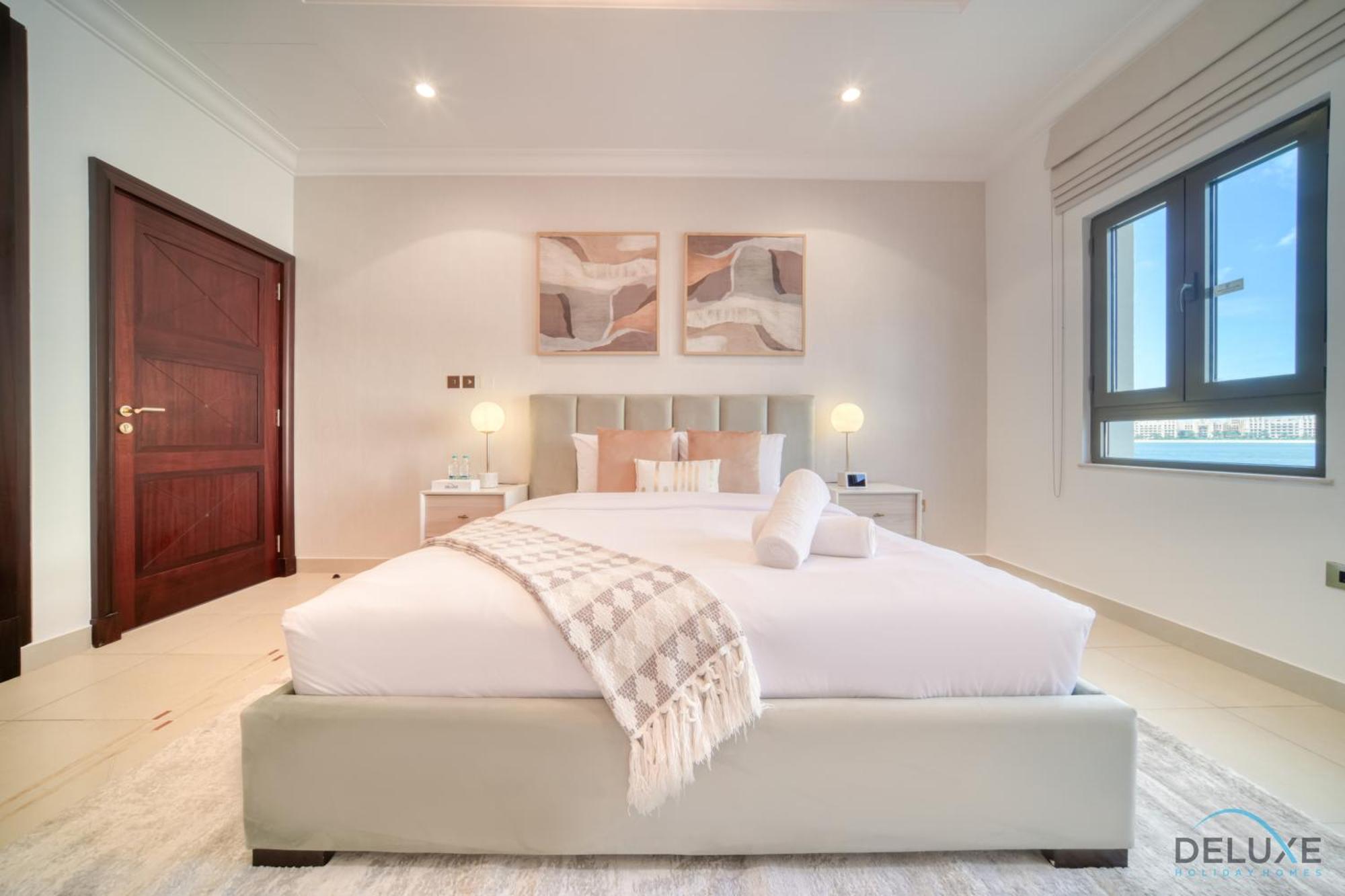 Seaside 5br With Assistant's And Access On Palm Jumeirah By Deluxe Homes Apartment