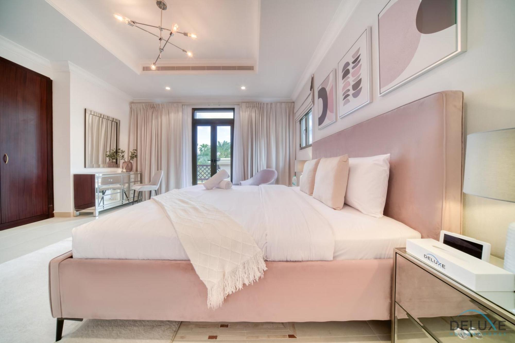 Apartment Seaside 5br With Assistant's And Access On Palm Jumeirah By Deluxe Homes Dubai