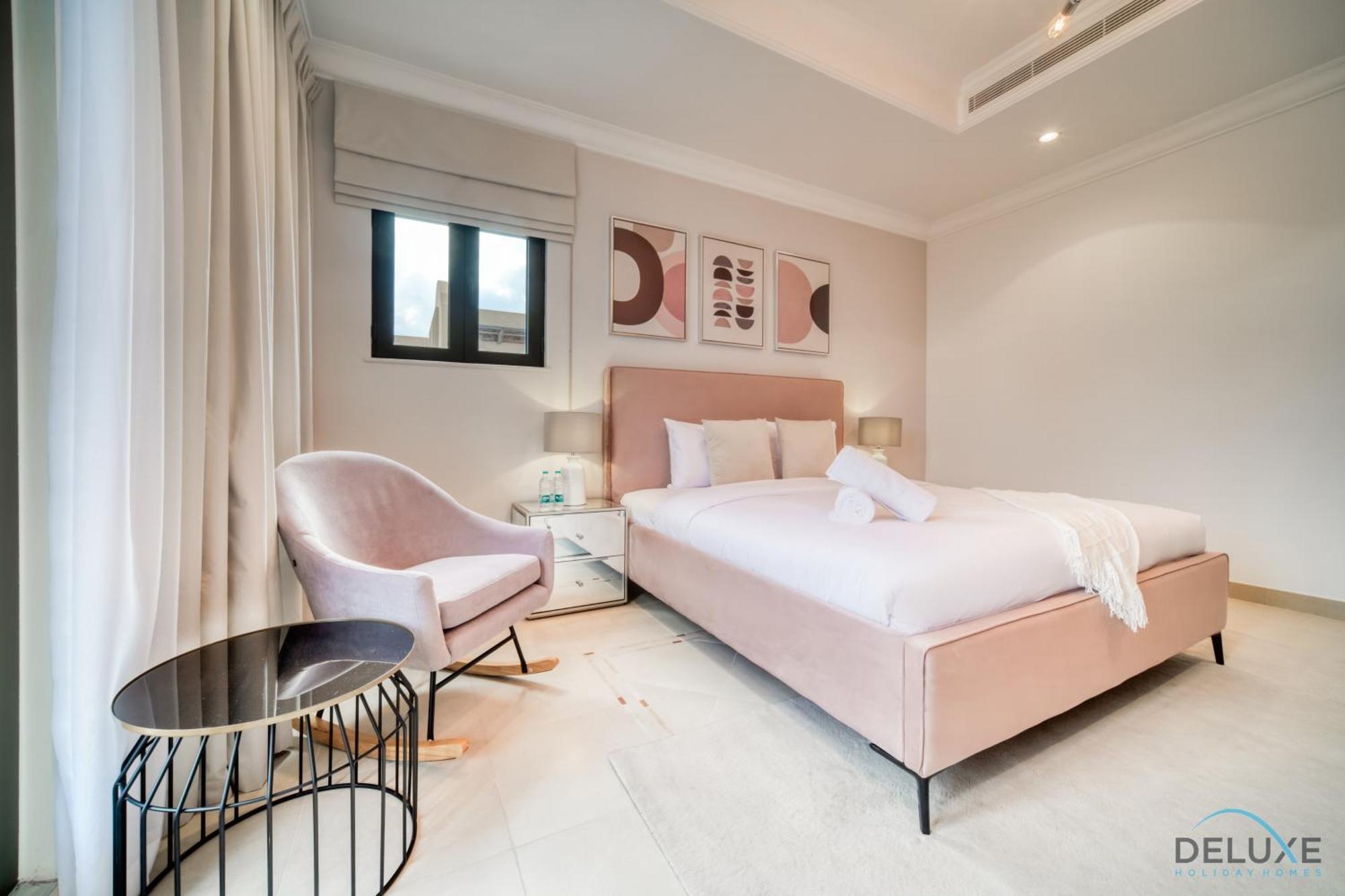 Apartment Seaside 5br With Assistant's And Access On Palm Jumeirah By Deluxe Homes
