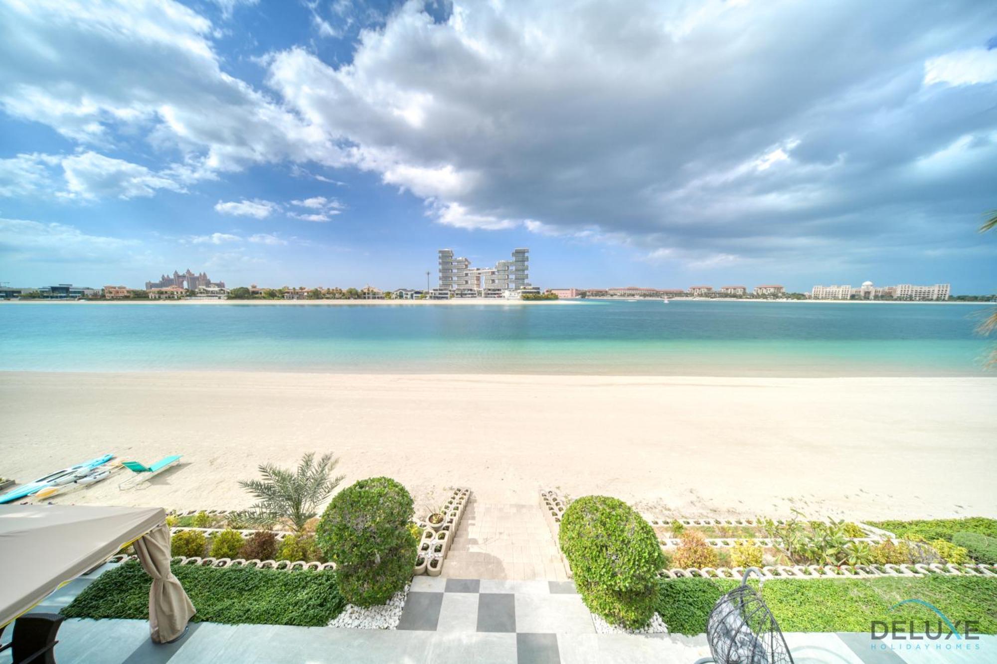 Seaside 5br With Assistant's And Access On Palm Jumeirah By Deluxe Homes Dubai