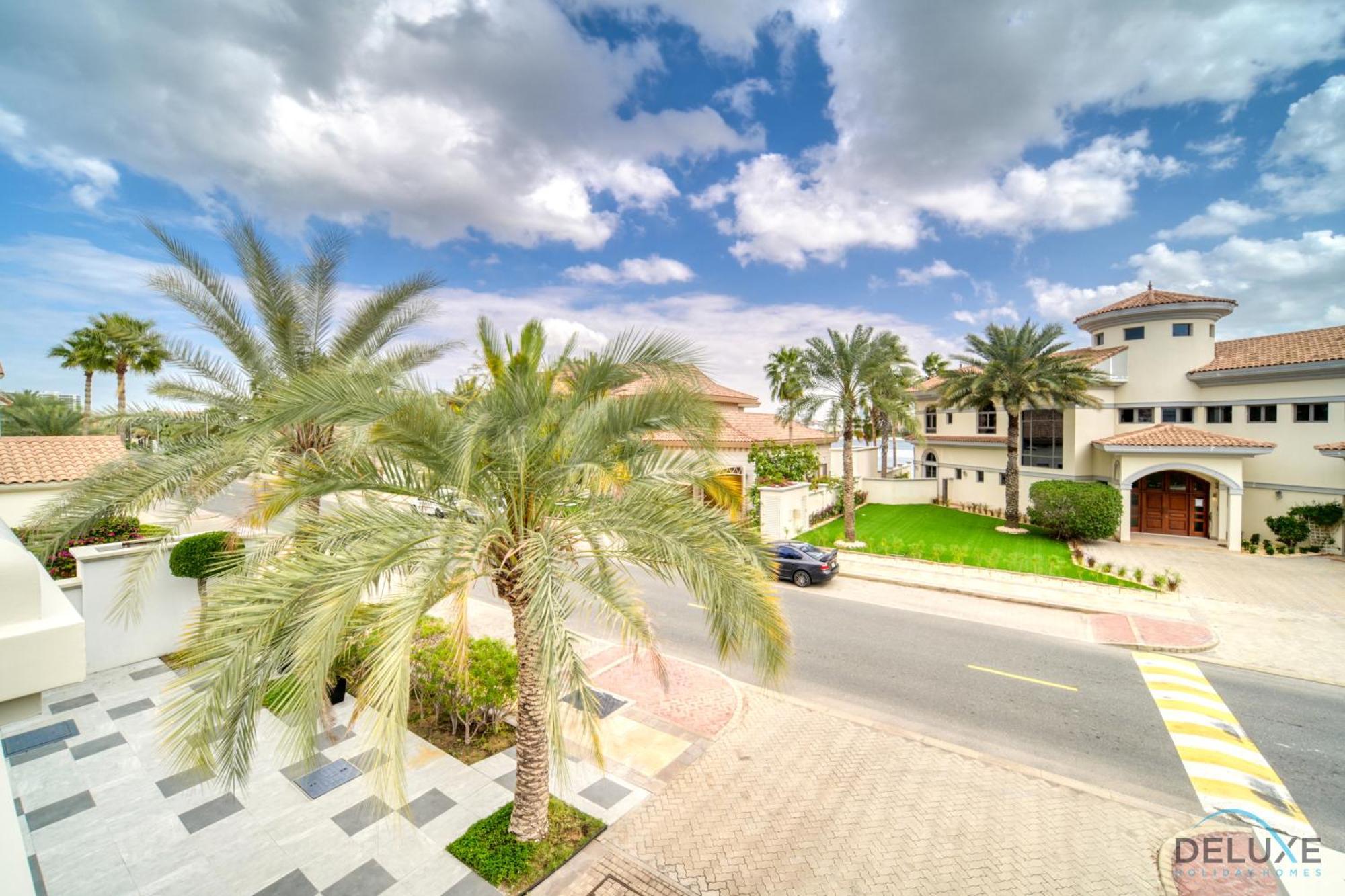 Apartment Seaside 5br With Assistant's And Access On Palm Jumeirah By Deluxe Homes *