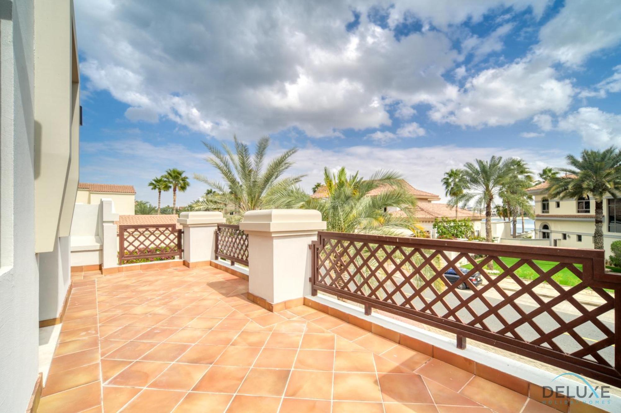Seaside 5br With Assistant's And Access On Palm Jumeirah By Deluxe Homes Apartment *