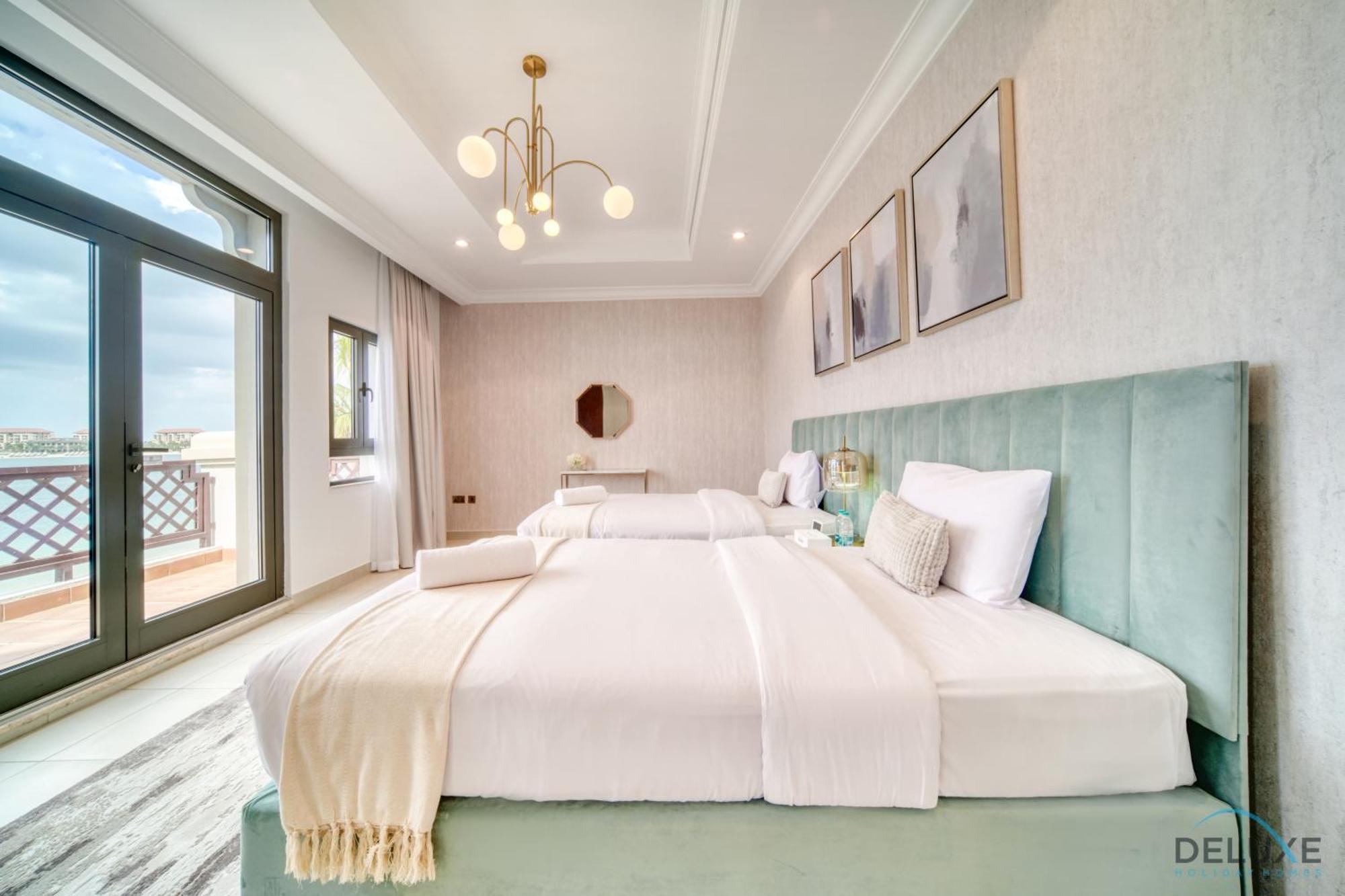 Apartment Seaside 5br With Assistant's And Access On Palm Jumeirah By Deluxe Homes Dubai