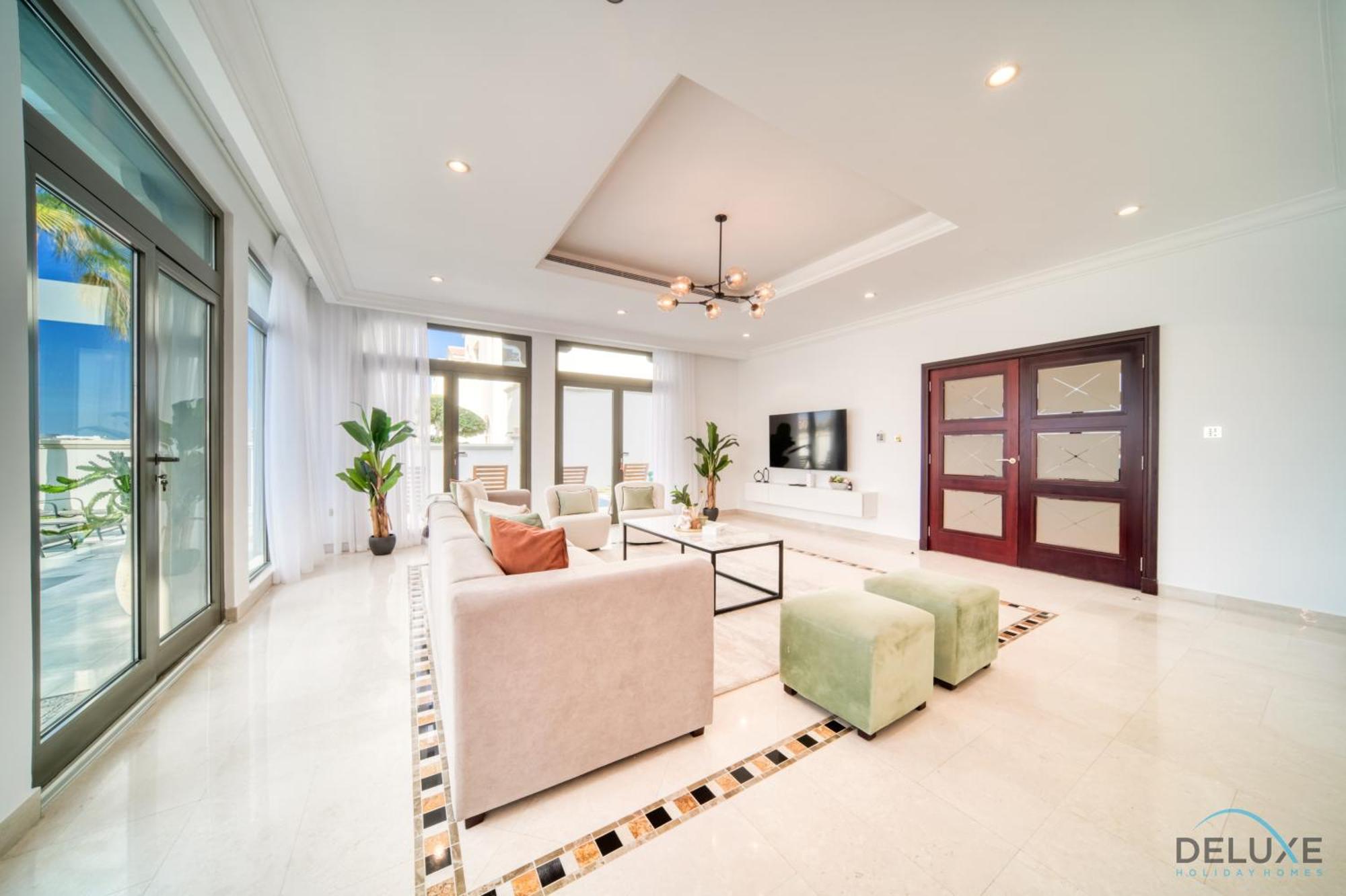 Seaside 5br With Assistant's And Access On Palm Jumeirah By Deluxe Homes