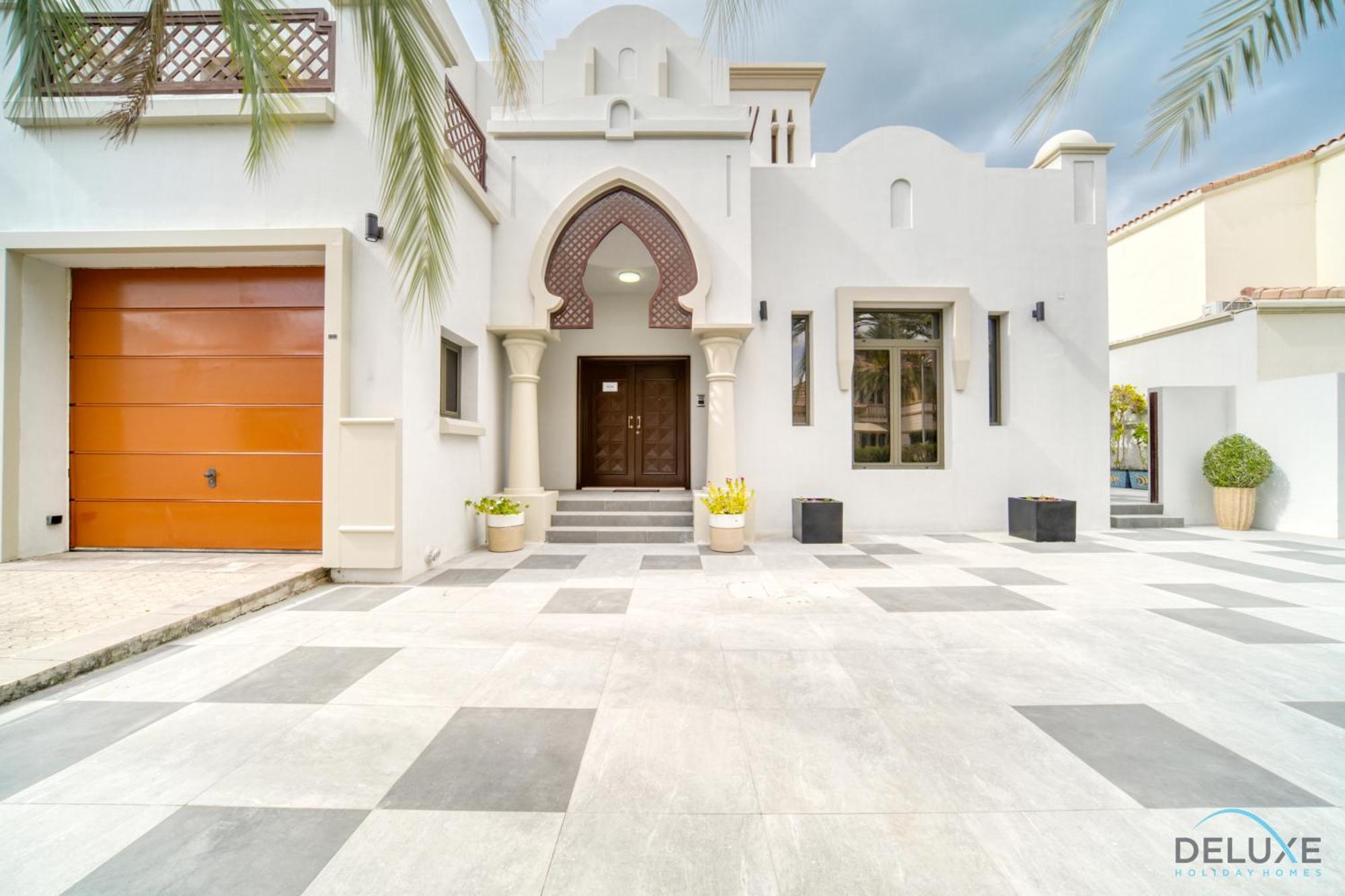 Seaside 5br With Assistant's And Access On Palm Jumeirah By Deluxe Homes Apartment *