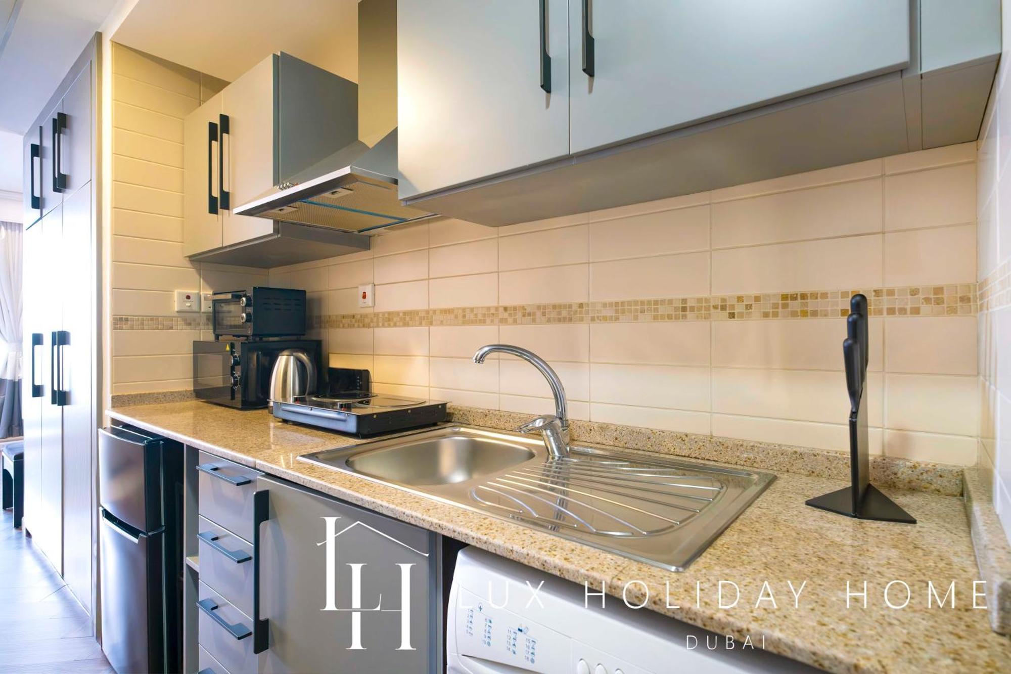 Lux The Jlt Gold Crest Dubai