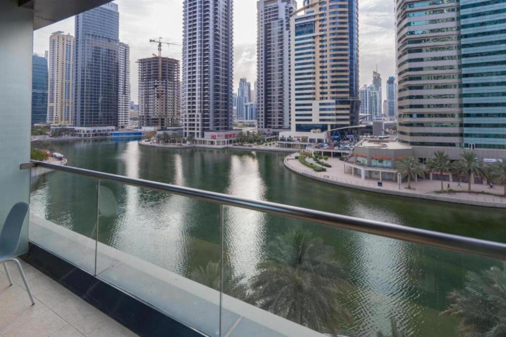 Click Stay - Jlt - Studio & Balcony Lakes View Entire Apartment -Jn Apartment *