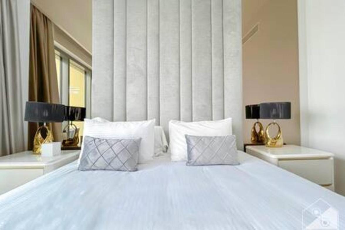 Luxury Burj Royale 4bed Balcony Burj Khalifa View * Dubai