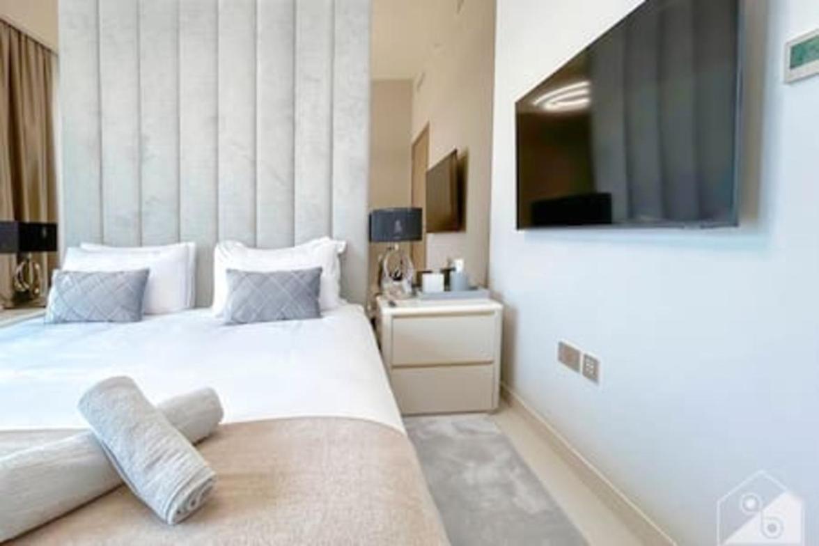 Luxury Burj Royale 4bed Balcony Burj Khalifa View Dubai