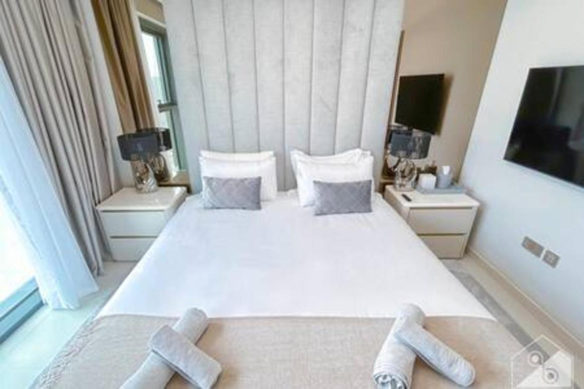 Luxury Burj Royale 4bed Balcony Burj Khalifa View Apartment *