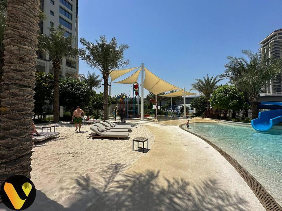 Vogue Breeze Creek By Emaar Apartment