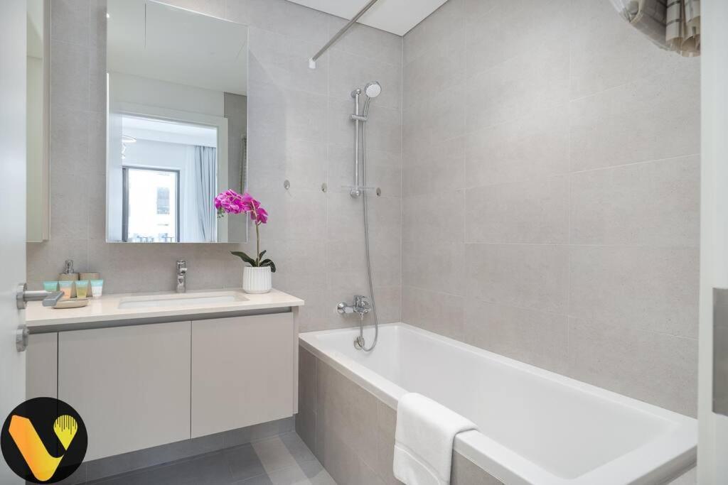 Vogue Breeze Creek By Emaar Apartment Dubai