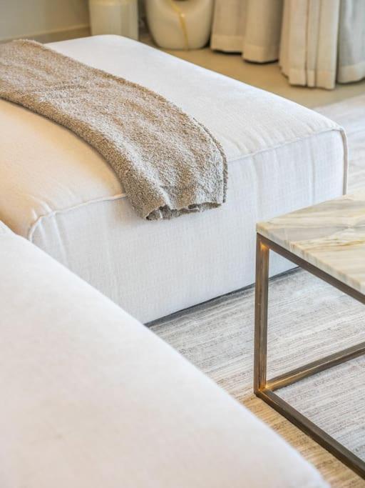 Harbourview Hideaway - 2br Creek Island Escape Apartment