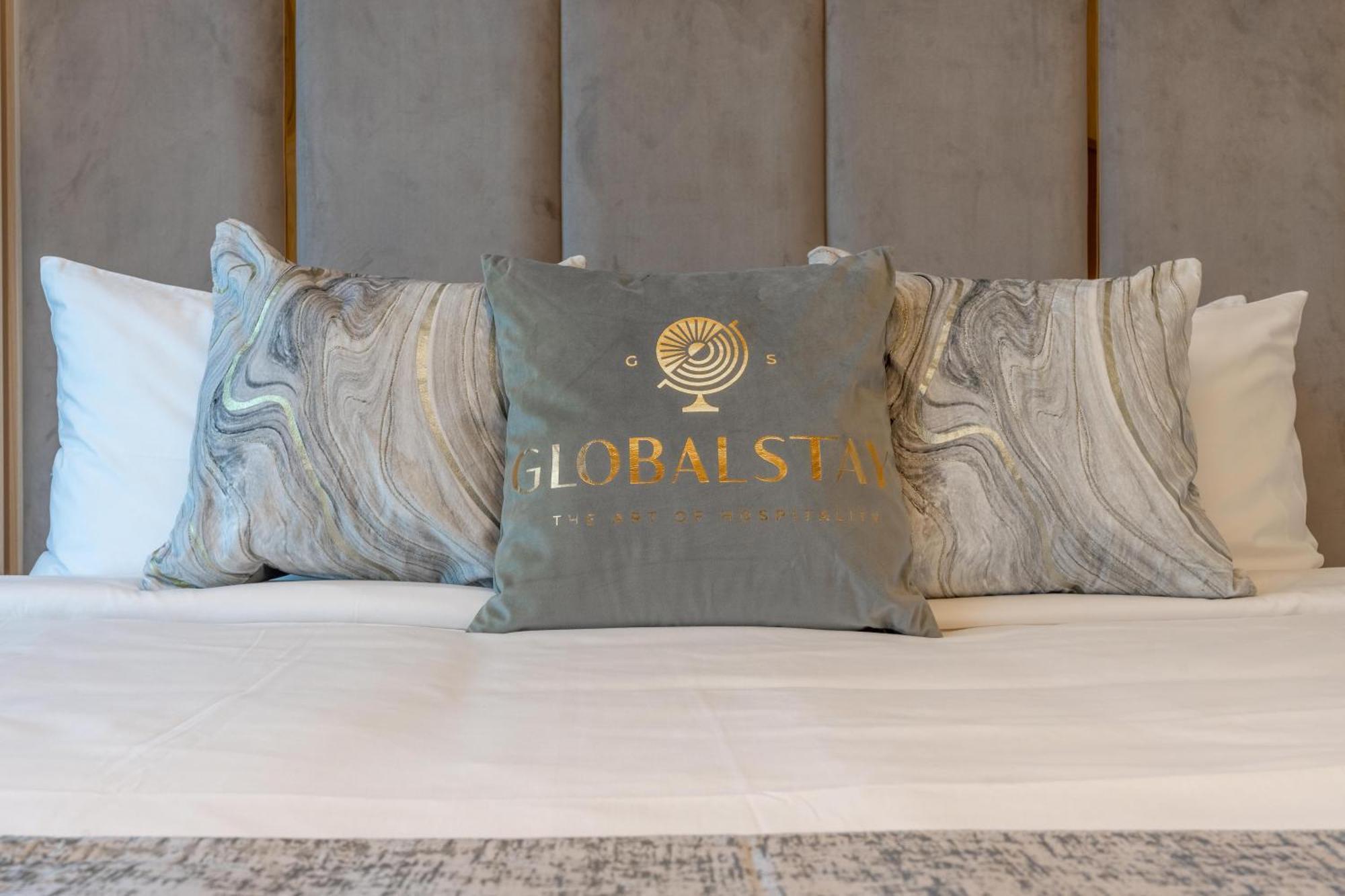 Globalstay Creek Rise Tower Elegant *