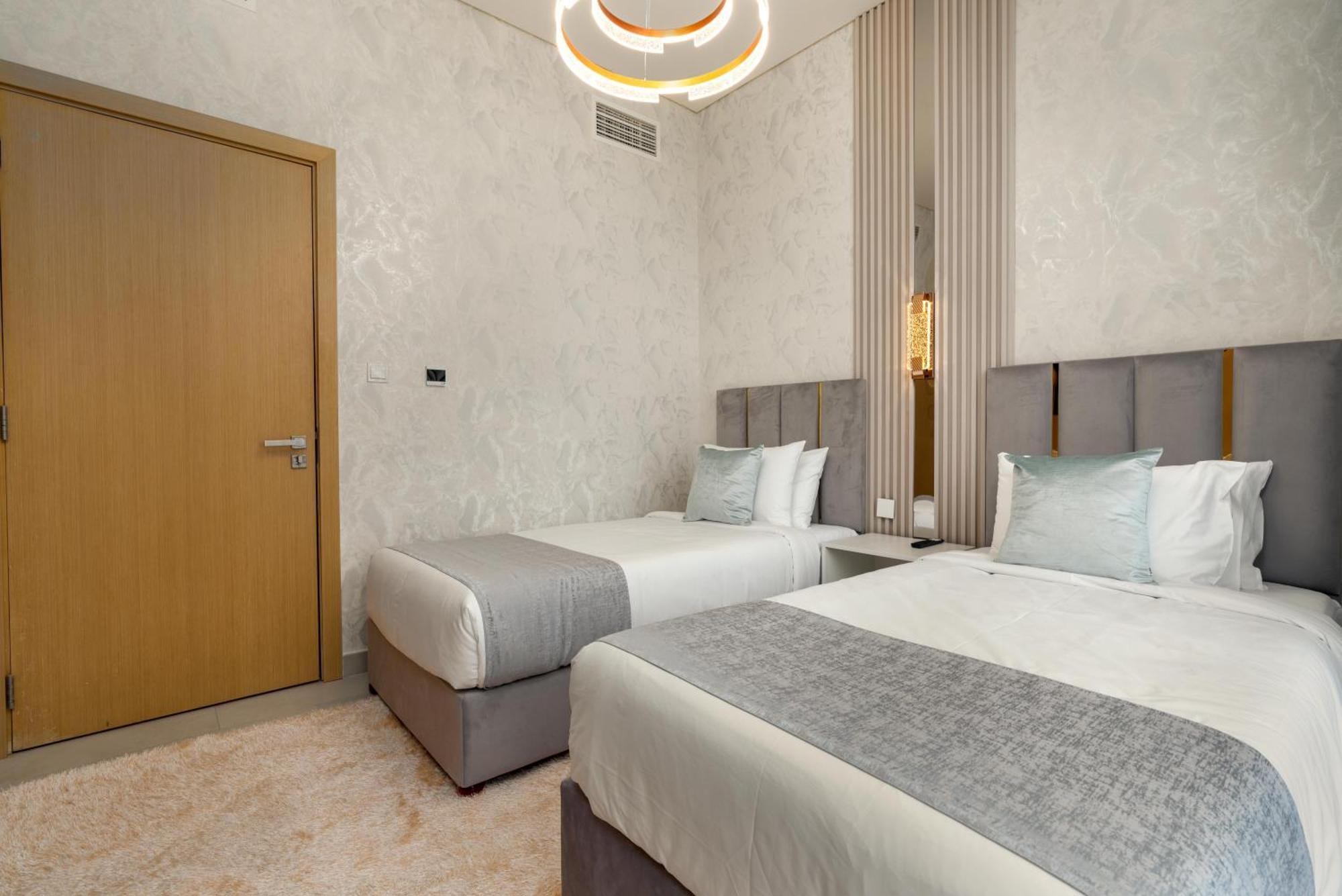 Globalstay Creek Rise Tower Elegant Apartment Dubai