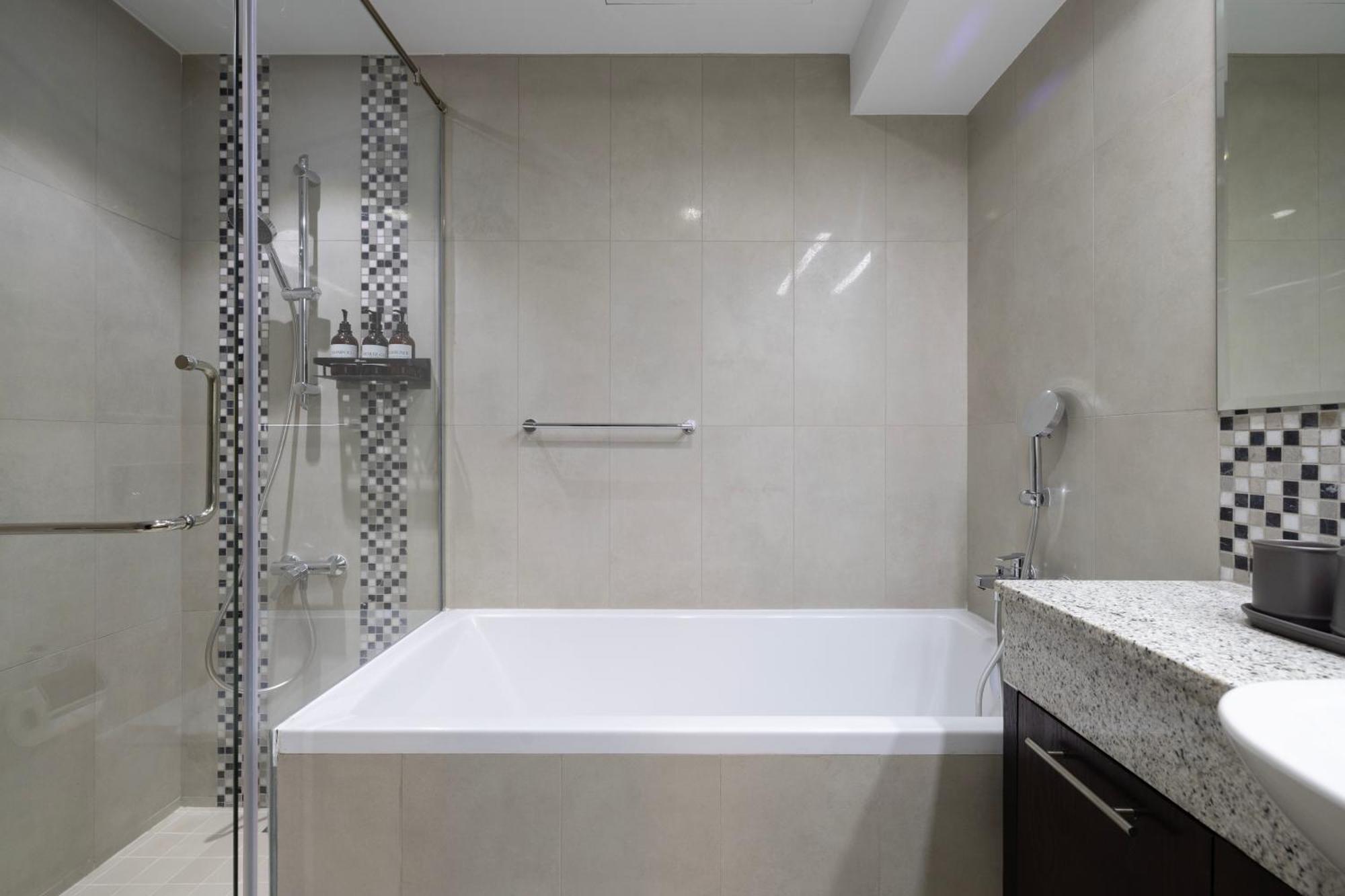 1bedroom 2 Beds Burj Khalifa Views- 5min Walk To Burj Khalifa Apartment *