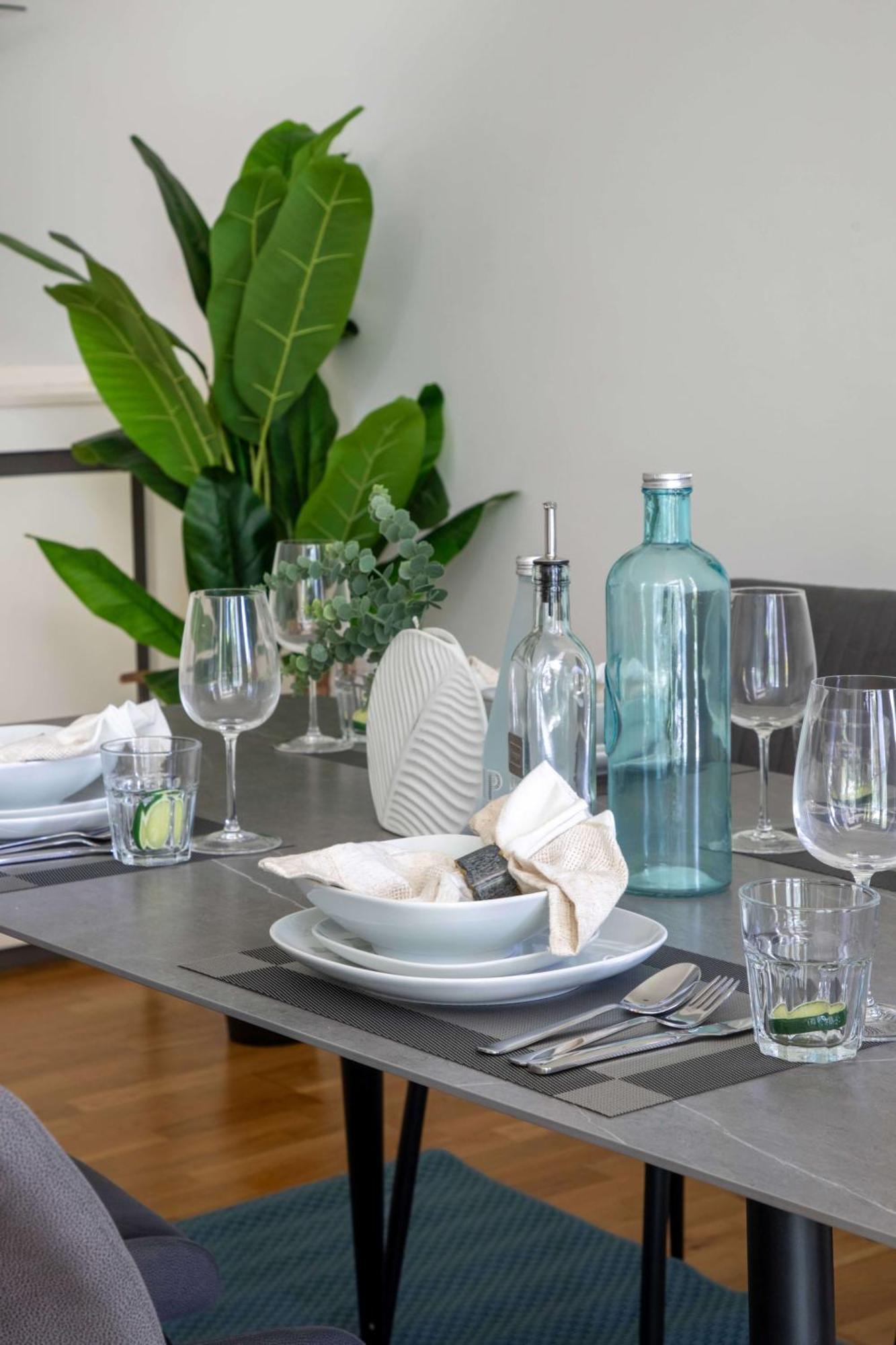 Frank Porter - Bluewaters Residences Building 5