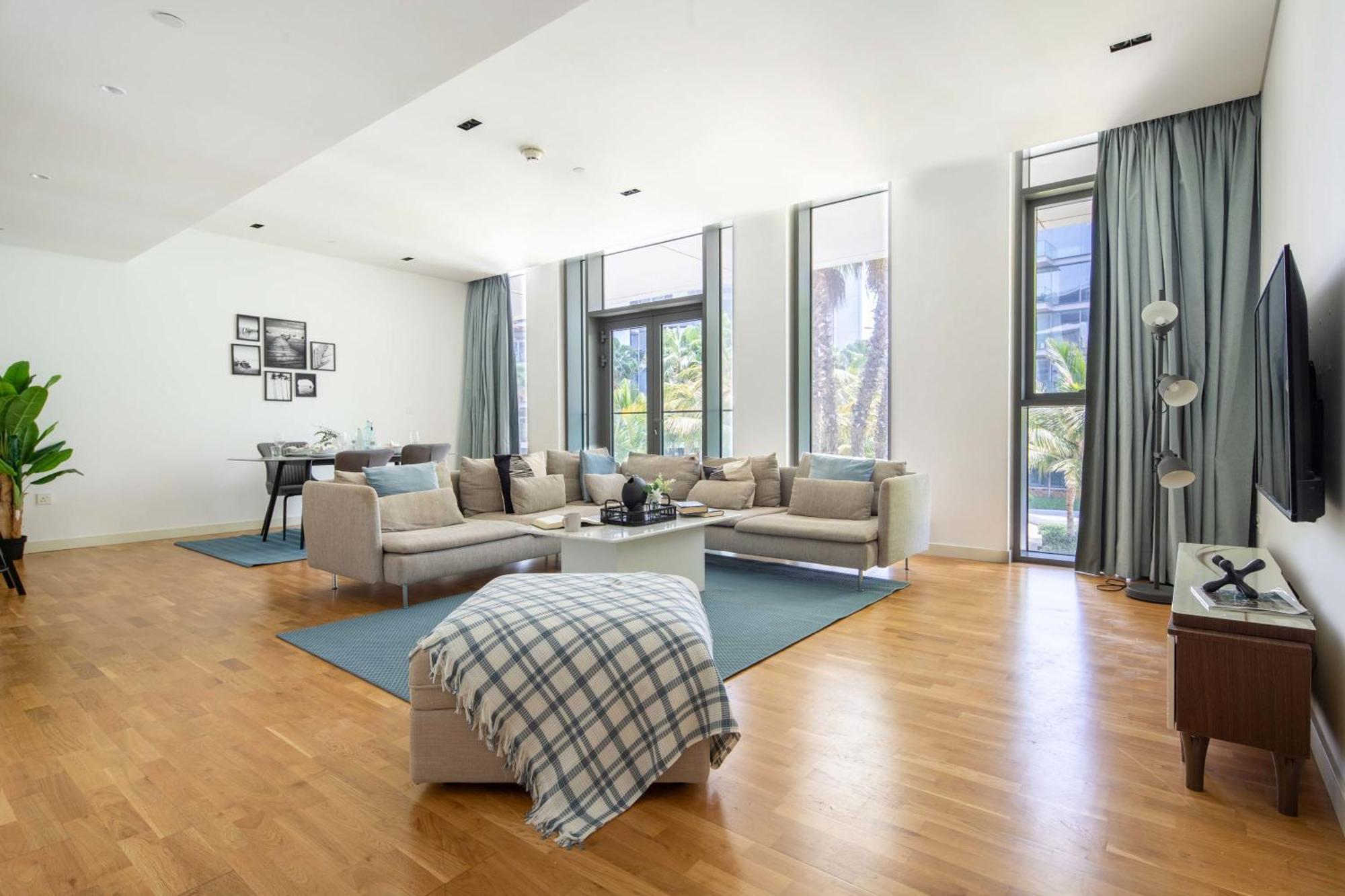 Frank Porter - Bluewaters Residences Building 5 Apartment Dubai