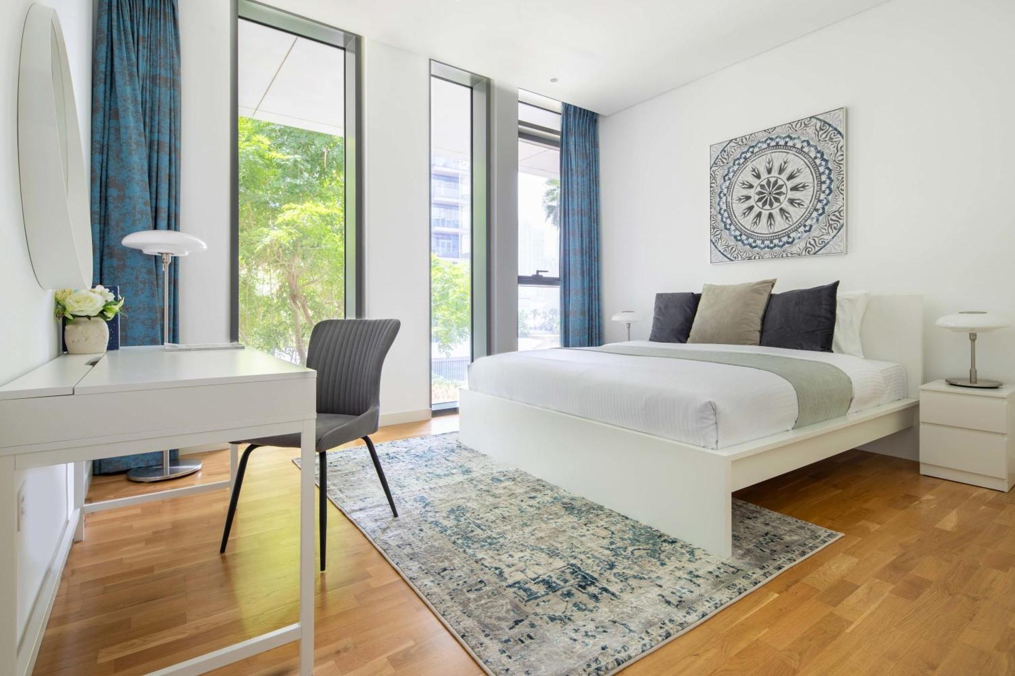Frank Porter - Bluewaters Residences Building 5 Apartment