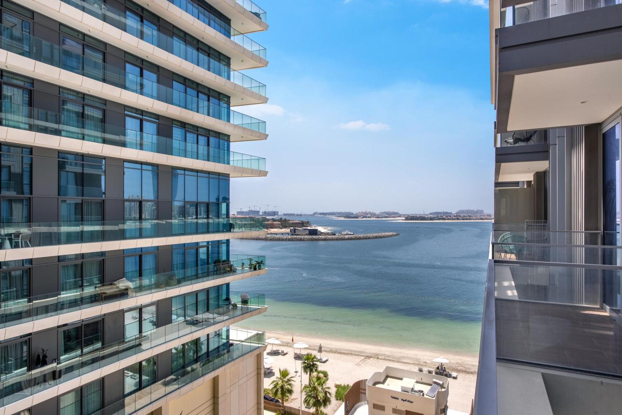 Luxury Seaview 1br With Private Access Apartment