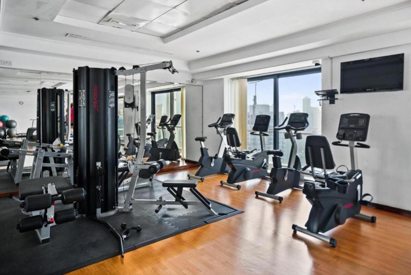 Apartment Goldcrest Views 2 - Elegant Dubai