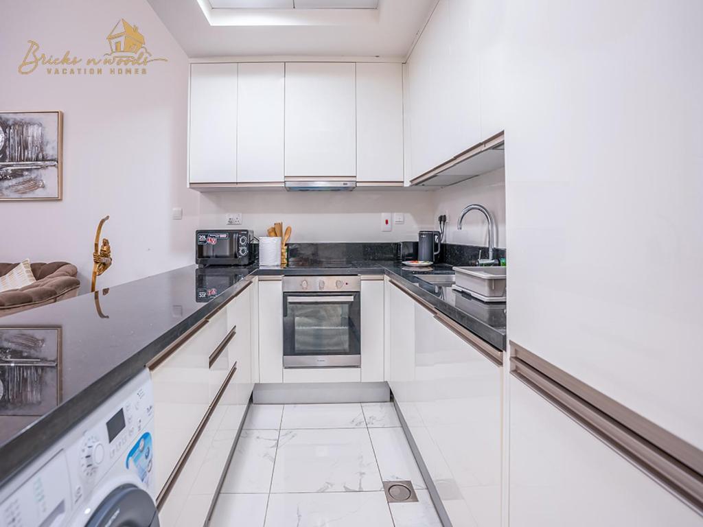 Modern High Floor Canal View1 Bhk * Dubai