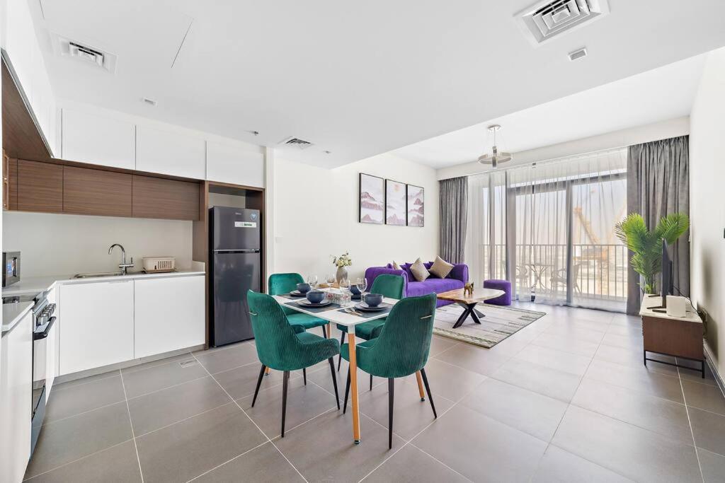 Apartment Stylish 1 Bedroom High Floor In Creek Edge Dubai