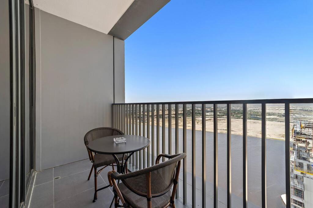Apartment Stylish 1 Bedroom High Floor In Creek Edge