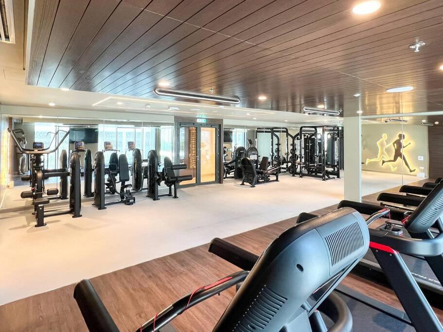 Stylish 1 Bedroom High Floor In Creek Edge Dubai