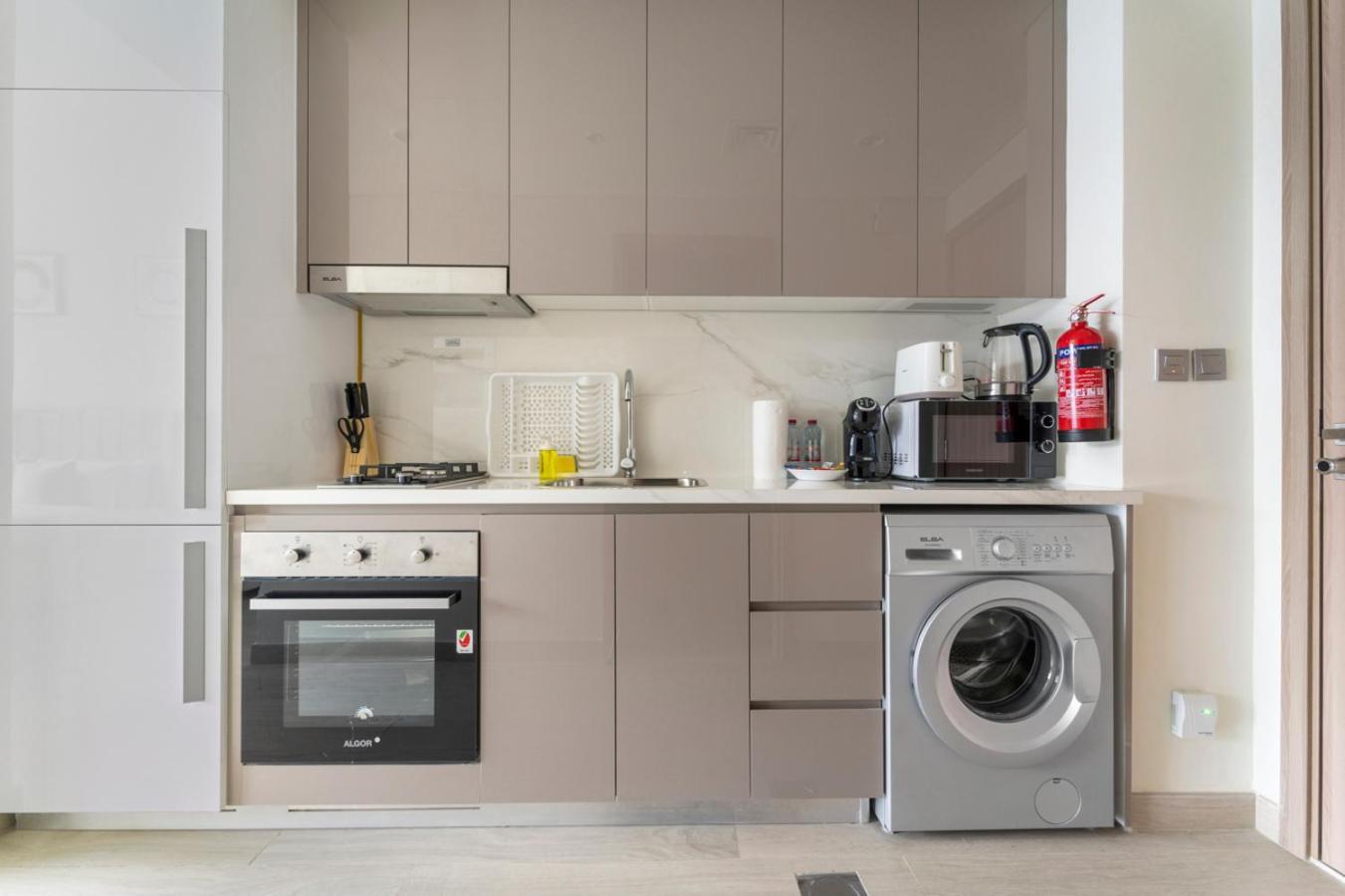 Stonetree - Fully Furnished - Brand New Apartment