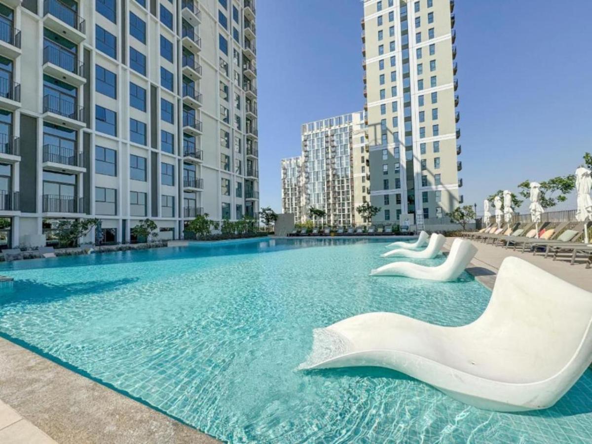 Socio Tower 2 - Neat One Bedroom * Dubai