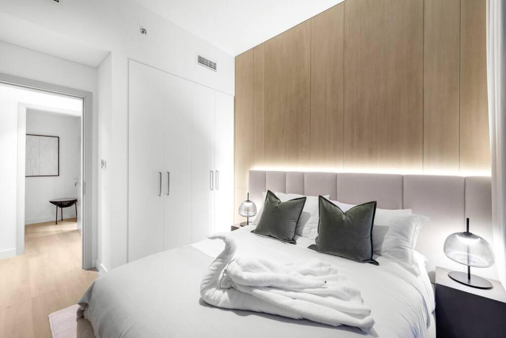 Apartment First Class 3br Trendy Urban Hideaway