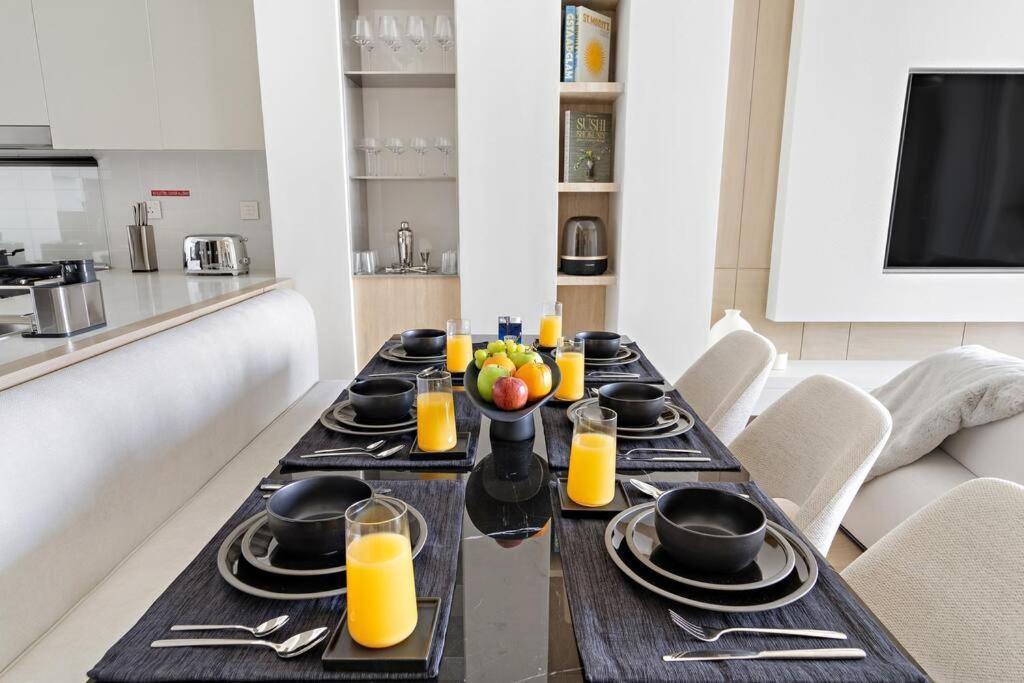 First Class 3br Trendy Urban Hideaway Apartment Dubai