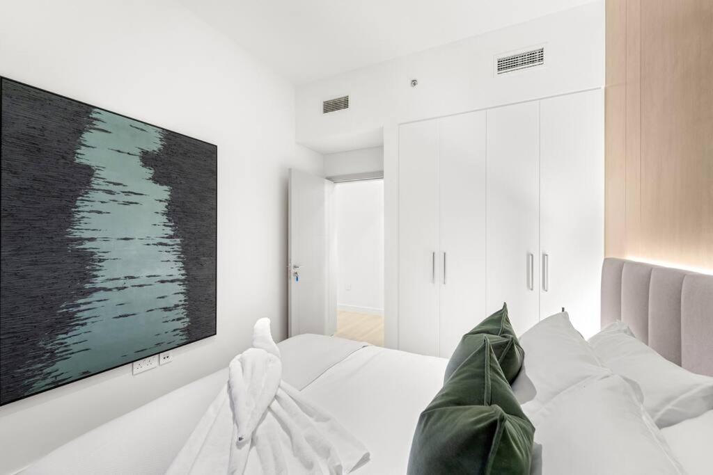 First Class 3br Trendy Urban Hideaway *
