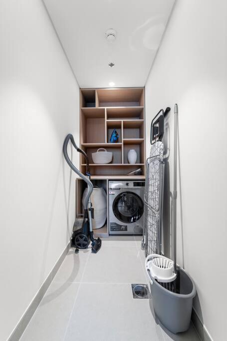 Apartment First Class 3br Trendy Urban Hideaway Dubai