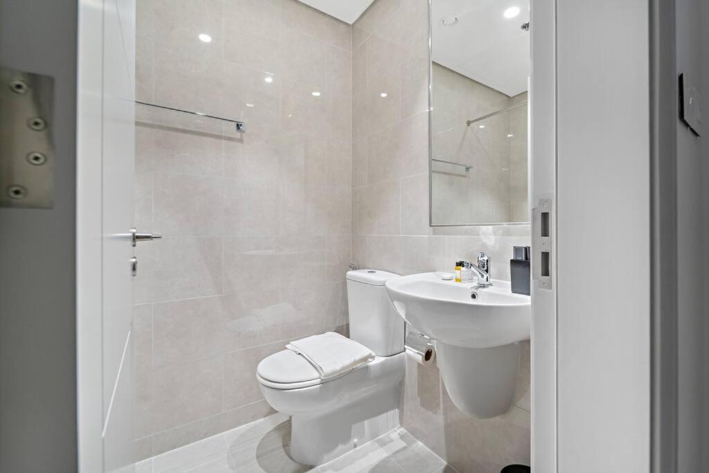 First Class 3br Trendy Urban Hideaway Dubai